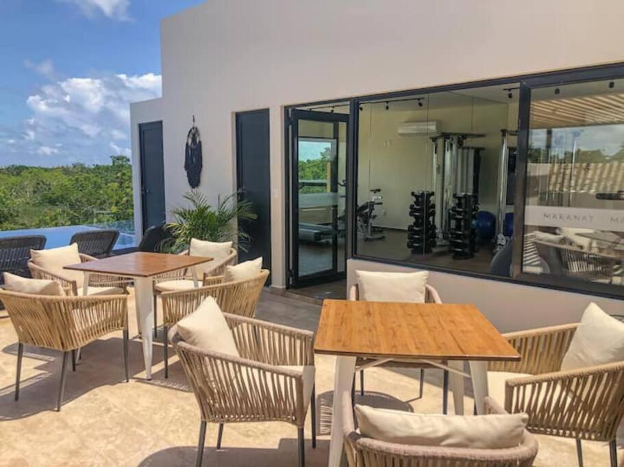 Suit Next To The Common Top Roof Exclusive Building Kingsize Bed 2 Super Pools, Gym, Grill Tulum Exteriör bild